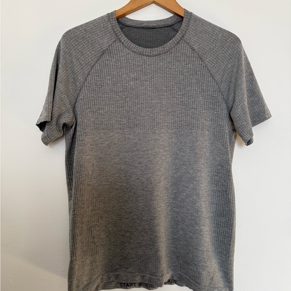 Lululemon Men’s Metal Vent Tech Short Sleeve Tee Shirt Dark Grey Gray Medium - Picture 2 of 10